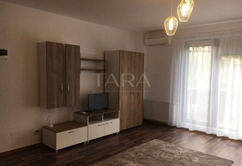 Apartament 1 camera in zona Dambul Rotund
