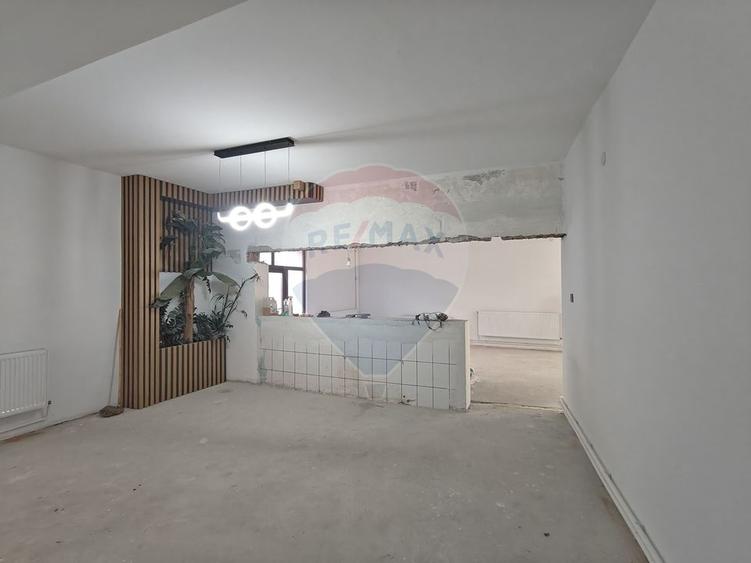 Spațiu comercial, 535.57mp de închiriat, zona autogara Gherla