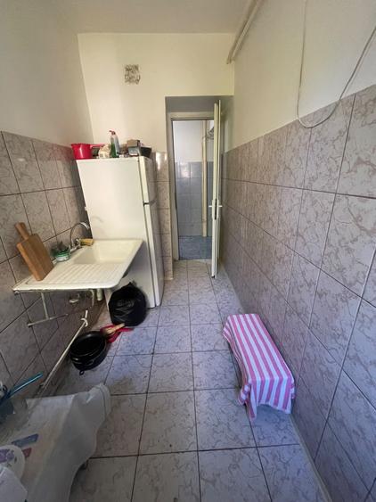 Apartament cu 3 camere,etajul 2/4, zona Alexandru cel Bun