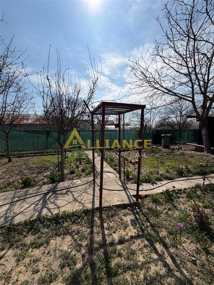 CASA INDIVIDUALA - TEREN 754 MP - METROU ANGHEL SALIGNY