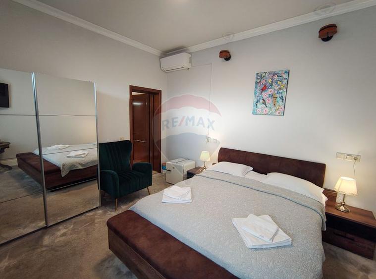 Proprietate speciala, doua vile de patrimoniu restaurate integral