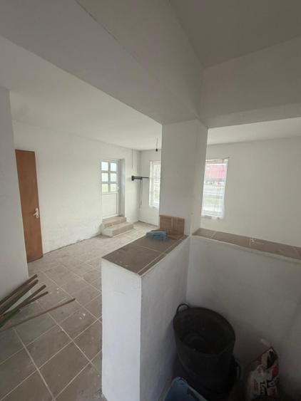 Casa de vanazre, 120 mp, teren 2900 mp, zona Butoiești