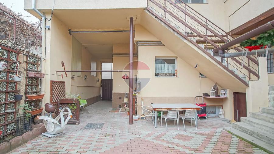 COMISION 0% | Apartament 4 camere + Curte | Zona Tractorul