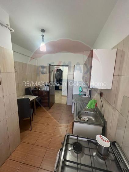 Apartament 2 camere în zona Comisariat - 11