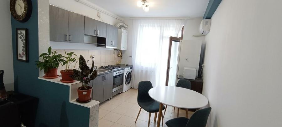 Persoana Fizica vand apartament 2 camere+parcare Floresti zona Terra
