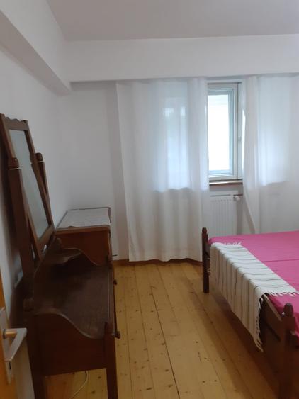 Iancului,Metrou, 3 camere, DECOMANDAT,2 GRUPURI SANITARE,STRADAL,2AC, 80MP