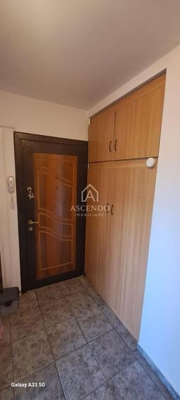 Apartament 3 Camere de Închiriat Gorjului Sector 6 | Parcare | 600 EUR
