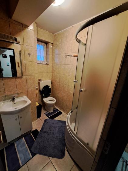 Garsoniera confort sporit, Ipotesti