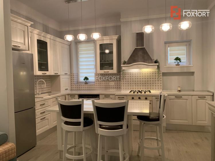 Apartament cu 3 camere, parter inalt - Central - 17