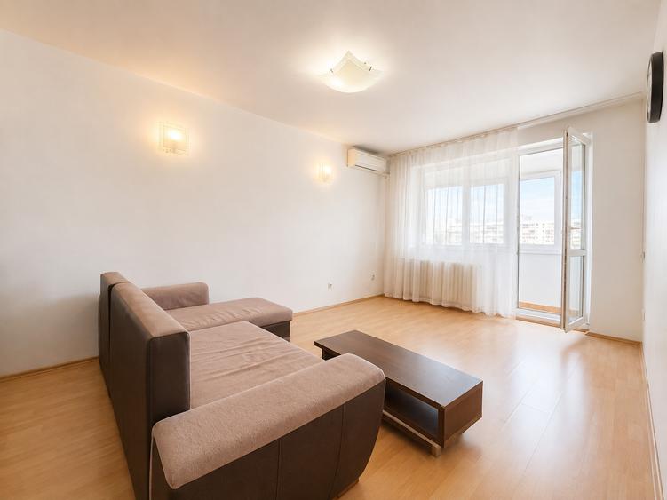 3 camere metrou Iancului