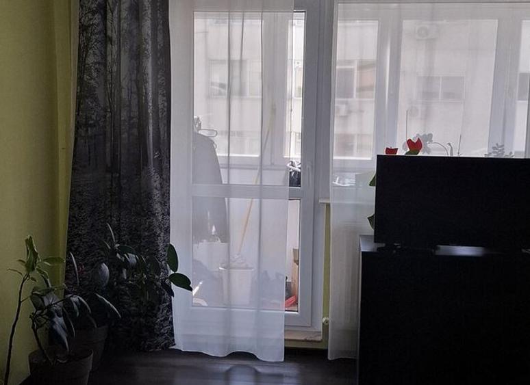 Teiul Doamnei,Colentina,bl.1985,reabilitat,DECOMANDAT, balcon,mobilat.