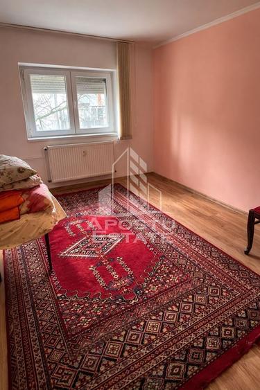 Apartament 3 camere de vanzare, garaj, zona Girocului, Timisoara