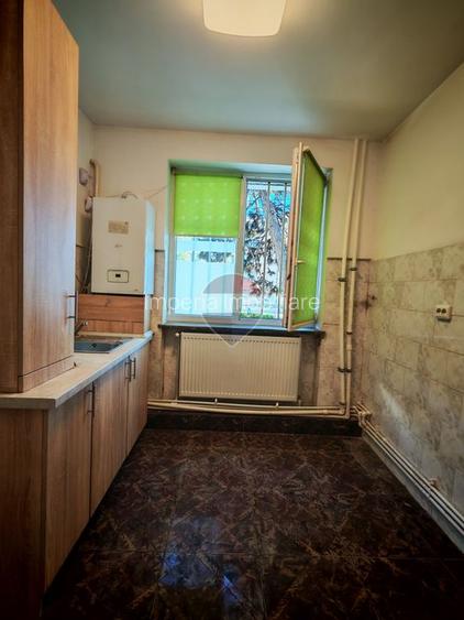 Spațiu comercial de vânzare - 51 mp, vitrină stradală Calea Severinul - 15