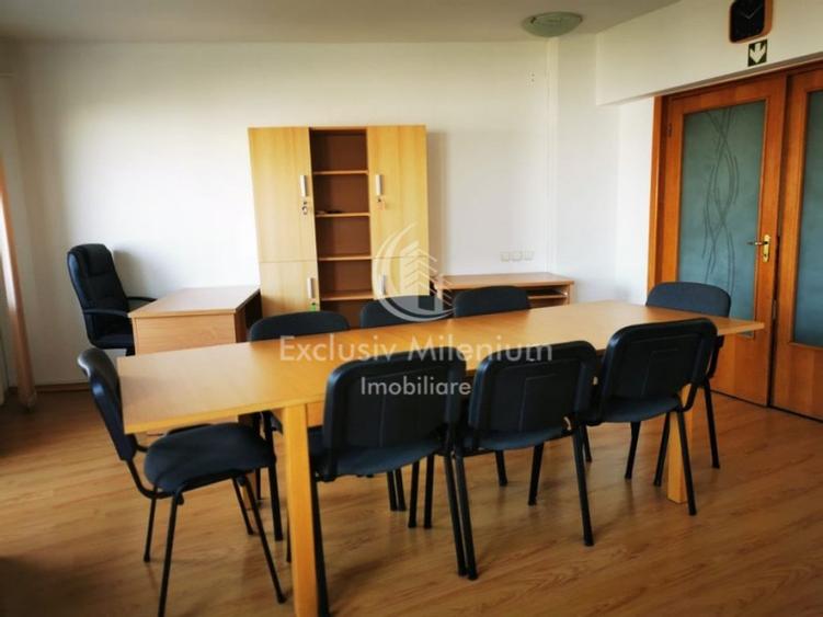 Spatiu birou Unirii /Zepter / Alba Iulia 3 Camere 100 mp