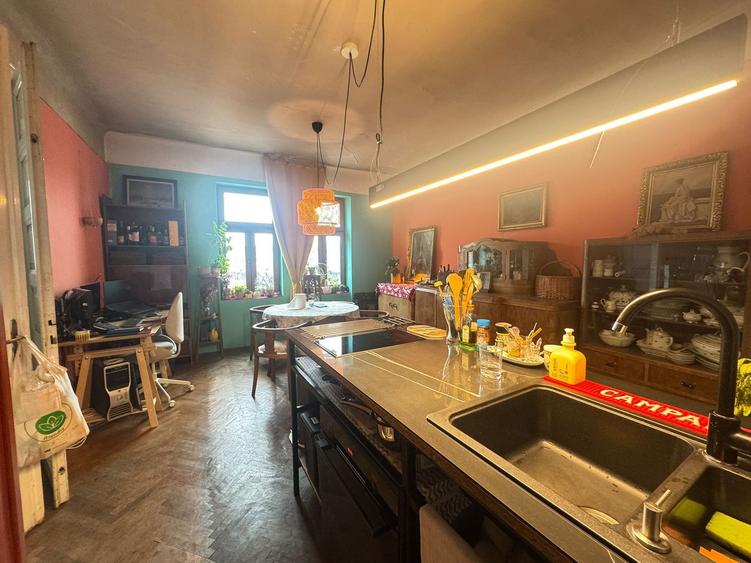 Apartament interbelic in zona Mihai Viteazul-103mp, et. 2/2