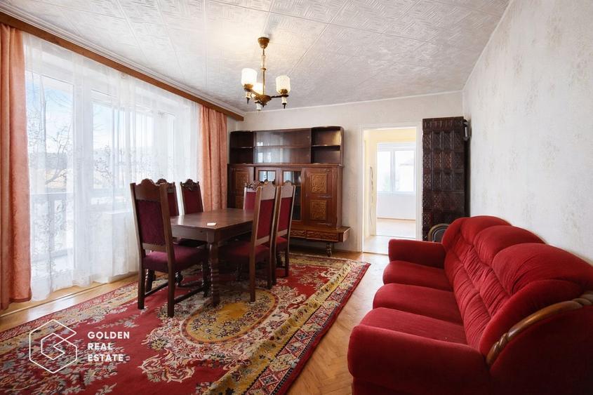 Apartament 3 camere, etaj 3, oras Lipova