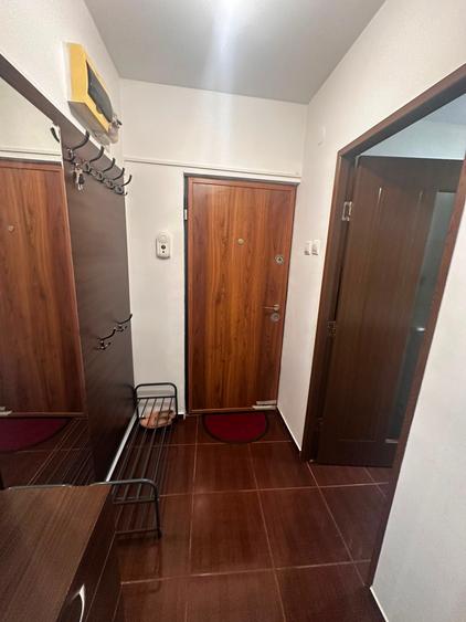 Apartament cu 2 camere, etajul 1/4, zona Metalurgiei