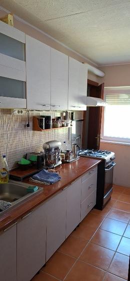 Vând apartament cu 3 camere, Rogerius