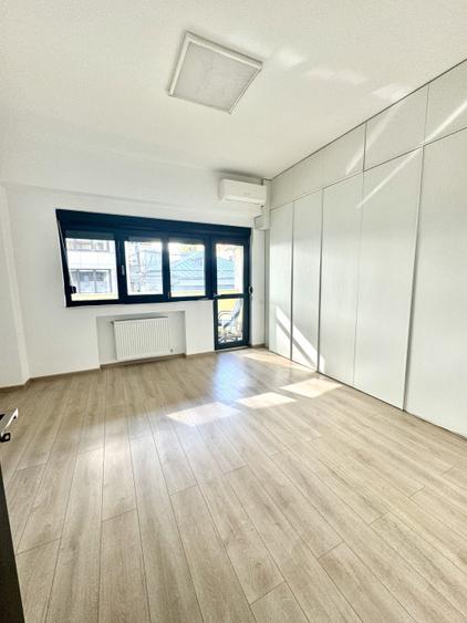 Inchiriere spatiu birou 4 camere Piata Romana