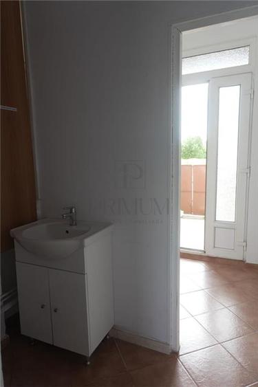 Spatiu comercial - zona excelenta - centrala proprie - aer conditionat - 60 mp