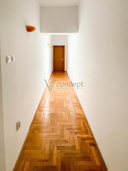 Apartament cu 4 camere in vila Piata Traian