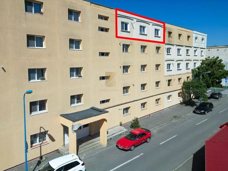 Apartament luminos, 65 mp, cu parcare și boxă Bartolomeu, str. Lânii33