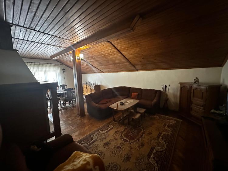 Apartament 3 camere în vilă, 114 mp | Curte | Sinaia
