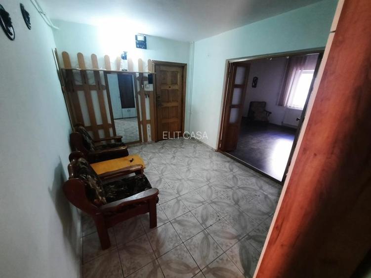 Aparatment cu 3 camere decomandat, etajul 4/8, zona Alexandru - 3