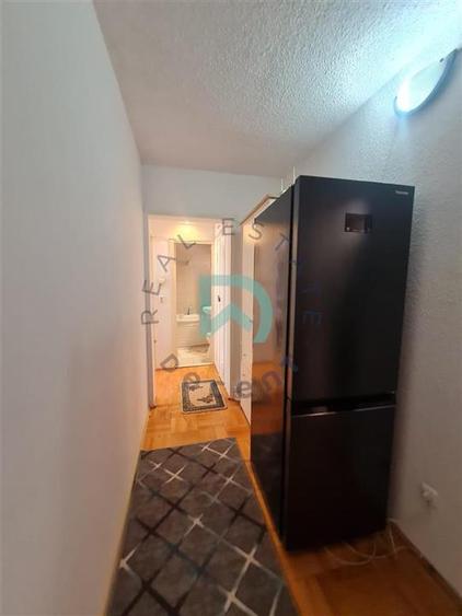 Apartament 3 camere Grivitei, intermediar, Brasov