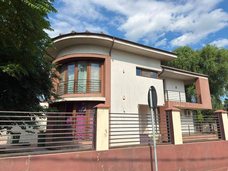 Vila individuala spectaculoasa in Dragomiresti-central,toate utilitatile, mobila