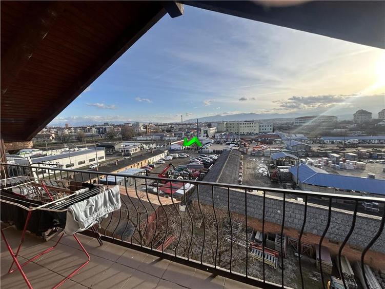 Apartament de vanzare 4 camere 2 bai Sibiu Turnisor