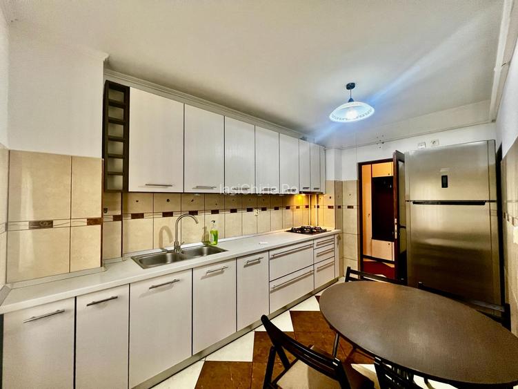 Apartament 4 camere Pacurari - 12