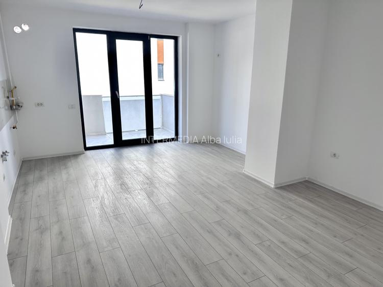 Apartament 3 camere  | 1 Baie | 1 Balcon | 61 mp. | Bloc NOU | Lift  | Central I - 7