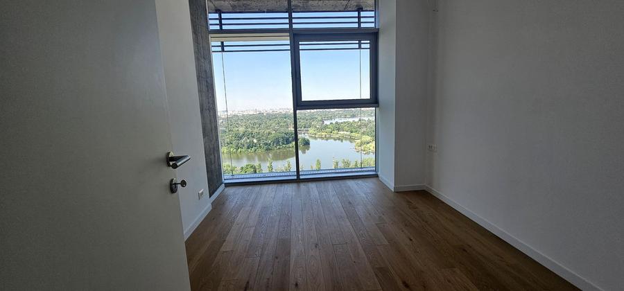 Apartament cu vedere la lacul Floreasca etajul 20