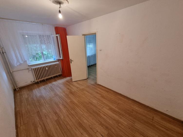 Apartament 2 camere zona Km 4-5