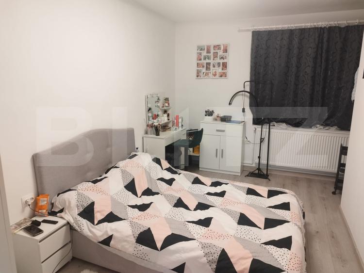 Casa cu 2 camere,baie, bucatarie,anexe.pivniță teren 1000 mp