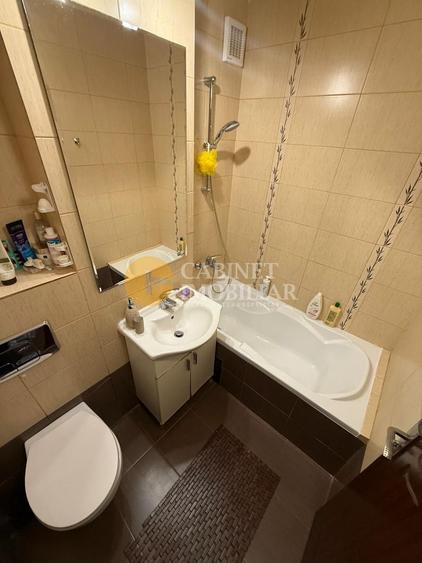 2 Camere Decomandat - Etaj Intermediar - Zona Podu Ros - Bloc 1974