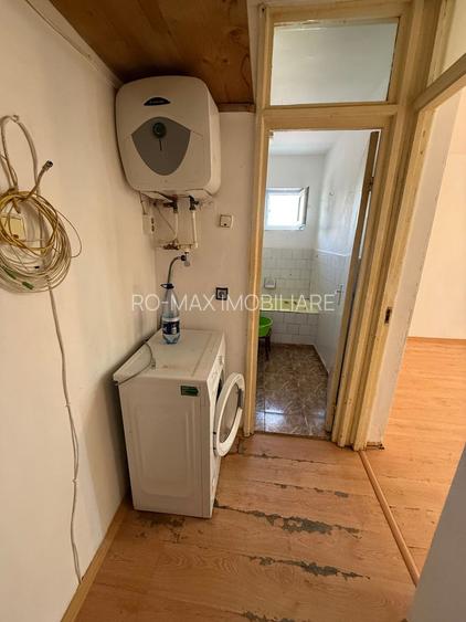 Garsonieră 27 mp cu balcon - etaj 2 - nemobilata -bloc an 1980 - 4