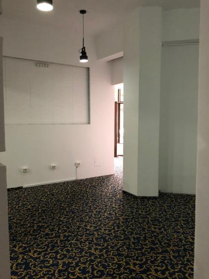 Spatiu comercial de inchirat cu vad comercial foarte bun - Piata Baraolt