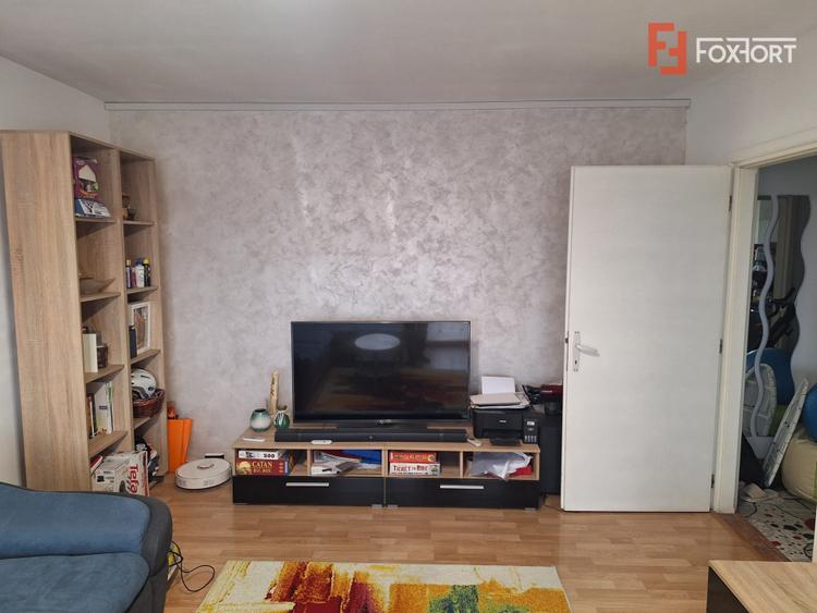 Apartament spatios cu 4 camere, 2 locuri de parcare – zona Iulius Mall