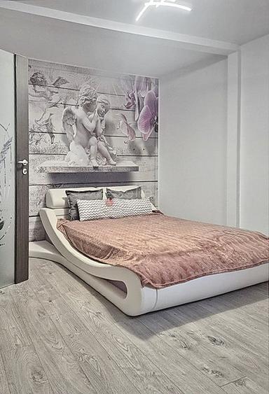 Casa Formata Din Doua Apartamente
