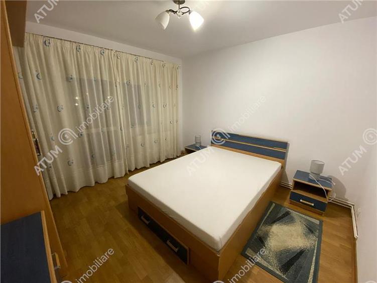 Apartament spatios 2 camere decomandate 2 balcoane si 2 bai in Sibiu