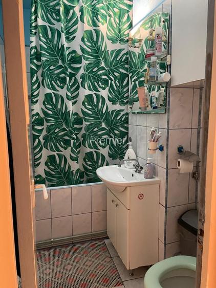 Camera in apartament (pt o fata), 150 euro - 5