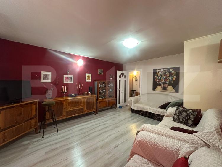 Casa de vanzare, 300 mp, teren 1023 mp, zona Zarand