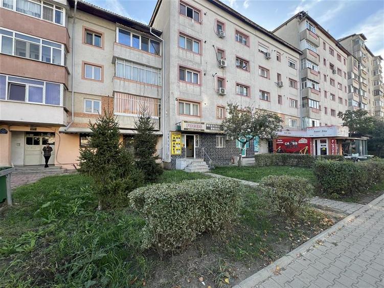 Sp com birou stradal Piata Moldovei - Banca Transilvania