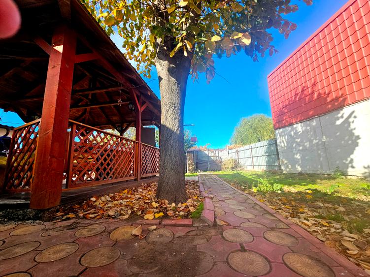 Vanzare casa 6 camere si teren 629 mp zona PARC SOFT
