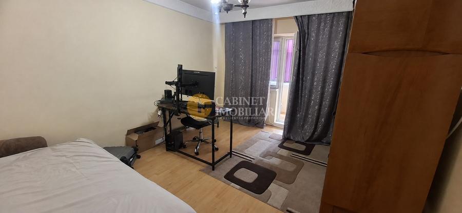 Vând apartament 2 camere decomandat – Zona Hala Centrală