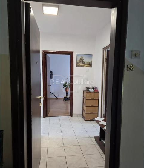 3 camere, 4/4, bloc 1981, anvelopat-Gorjului - 6