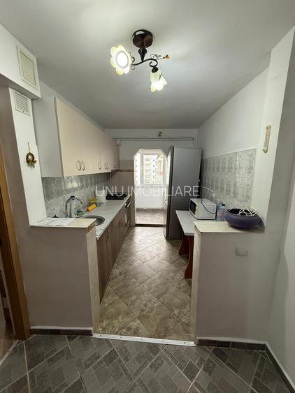Alexandru - Minerva - Piata - 2 camere decomandat - mobilat - liber - 6