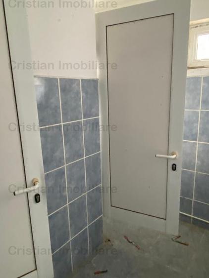 Vanzare sau inchiriere Cladire cadre beton 743 mp Movila Miresii teren 7354 mp
